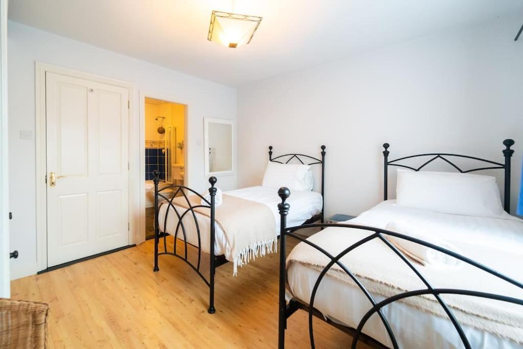 The Haven Dingle, Self Catering Accommodation ภายนอก รูปภาพ